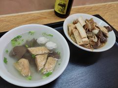 -松树干拌面店