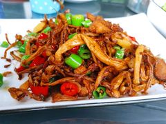 茶树茹小炒肉-吴越荣记苏州菜·松鼠桂鱼100%活鱼现做(斜塘老街店)