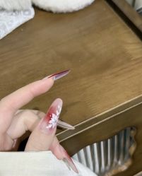 -桃色美甲沙龙