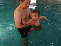 -小小王国亲子游泳(富民中心)