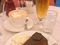 -Cafe Sacher(WIEN)