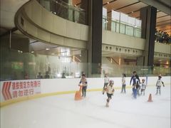 -冰堡国际溜冰场(观澜湖新城MHMALL店)