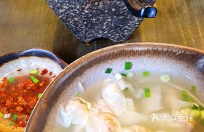 Pork Bone and Bean Sprout Soup