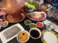 麻酱海鲜酱双拼蘸料-南门涮肉(上海一店)