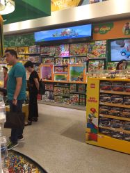 -乐高品牌旗舰店(人民广场店)