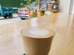 悟白拿铁-悟白咖啡WoobyCafe