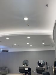 点击看大图 -八佰伴8008星级形象店