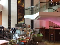 自助取餐区-苏州洲际酒店·大堂酒廊