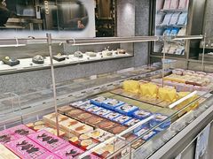 -好利来(上海虹桥新天地Lab主题店)