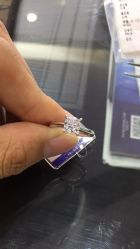 -威德钻石-克拉钻大本营(南京东路店)