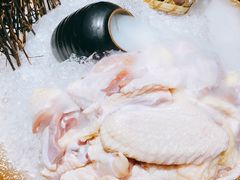 -洪氏嗨捞·广东猪肚鸡·椰子鸡火锅(西咸万象城店)