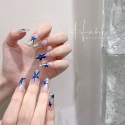 -花岐款式专研健康美甲沙龙