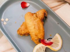 花开蛋黄鸡翅-蜜桃花开·中西融合菜E&W(南长街店)