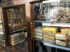 面包甜点陈列柜-玉华台饭庄(裕中西里小区店)