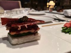 脆皮鸭配鹅肝-金轩中餐厅 Jin Xuan(浦东丽思卡尔顿酒店)