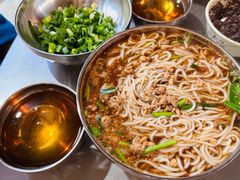 -正宗杨记普洱酸醋米线(总店)