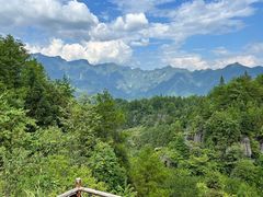 -梭布垭石林景区