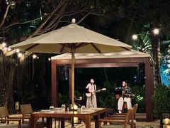 -三亚艾迪逊酒店·海滩烧烤 BARBACOA·现场乐队·浪漫晚餐·烧烤海鲜