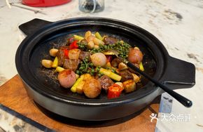 Stone Pot Beef