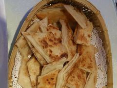 -阿三鱼头泡饼·家常菜