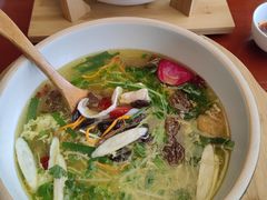 -云南荟·湖畔领宴(领事馆店)