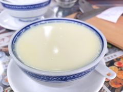 香滑凤凰奶-周大娘牛乳(旧寨古村总店)