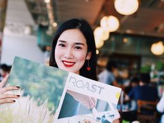 -ROAST coffee & eatery