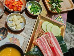 -香猪坊韩国烤肉专属门店(魏公村店)