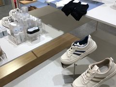 -hotwind热风(中贸广场店)