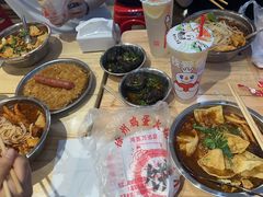 -柳州肥姨妈大骨螺蛳粉(万达中心店)