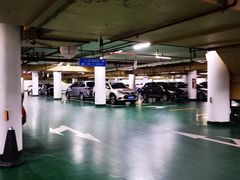 -上海威斯汀大饭店-地下停车场
