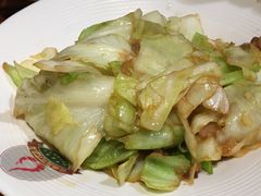 手撕莲花白-老滇山寨•云南特色菜•地方菜•民族风情歌舞表演(金碧店)