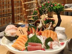 放刺身拼盘中-京旬海鲜放题·铁板烧自助餐厅