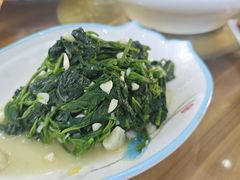 蒜香桑芽菜-邹胖哥好好吃餐馆(荔波美食街店)
