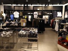 -H&M(鹏欣水游城店)
