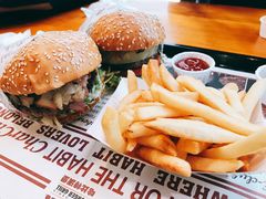 -The Habit Burger Grill 哈比特汉堡(复兴soho店)
