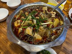 -乡土特色.冷锅鱼.牦牛肉汤锅