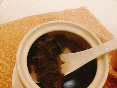 海藻炖花胶炖活海参-潮皇食府(北京店)