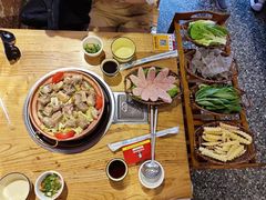 -阿婆情腊排骨火锅(金虹路店)