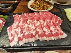 -老牌坊云南鱼豆花火锅(爱建店)