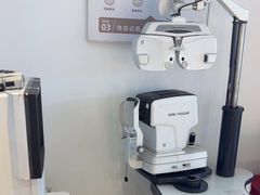 -LOOK眼镜·蔡司依视路配镜(宝山万达店)