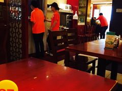 大堂-佬钱湾仔(衣裳街店)