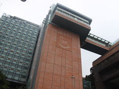 -香港大学