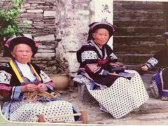 -高荡千年布依古寨旅游景区