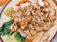 猪软骨剁椒拌饭-流浪地图剁椒卤汁拌饭(未来城购物广场店)