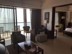 -三亚湾海居铂尔曼度假酒店