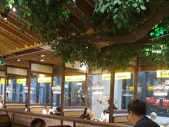 -野山舂·贵州现舂酸汤火锅(鸿通城店)