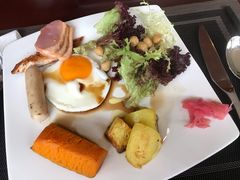 -三亚湾海居铂尔曼度假酒店