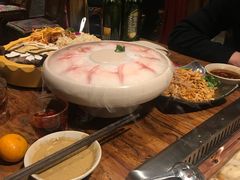 -老牌坊云南鱼豆花火锅(爱建店)