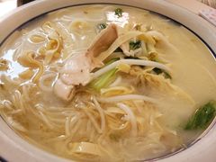 鸡肉米线-金家小金碗云南过桥米线